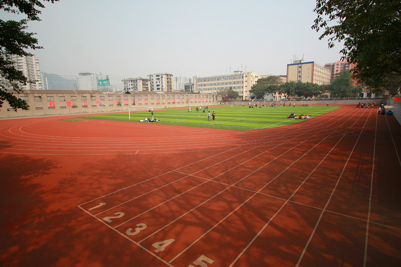 2020年重慶云陽鳳鳴中學(xué)報名條件、招生要求及招生對象