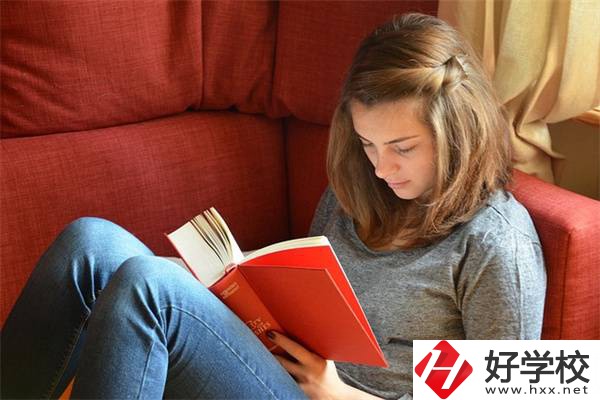 在湖南考不上高中怎么辦？女孩學(xué)點(diǎn)什么好？