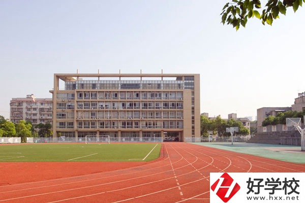 湖南建筑高級技工學校（湖南建設(shè)中等職業(yè)學校）操場