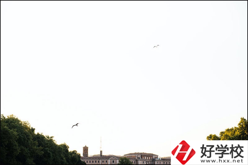 長沙中專有什么好的空乘學(xué)校？