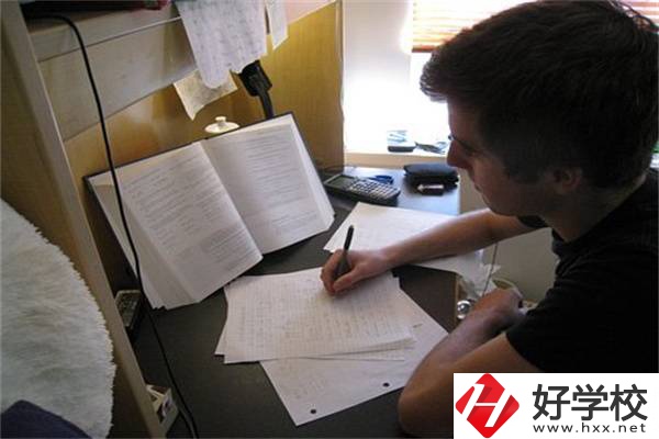 湖南分數(shù)低選私立高中還是選職校？選職校還能統(tǒng)考嗎？