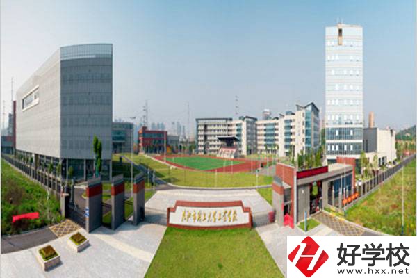 株洲市交通技工學(xué)校的地址在哪？學(xué)費(fèi)是多少？